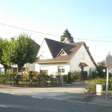 Chez Nicole Apartment Marconne Екстериор снимка